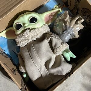 NIB Mattel talking baby yoda grogu